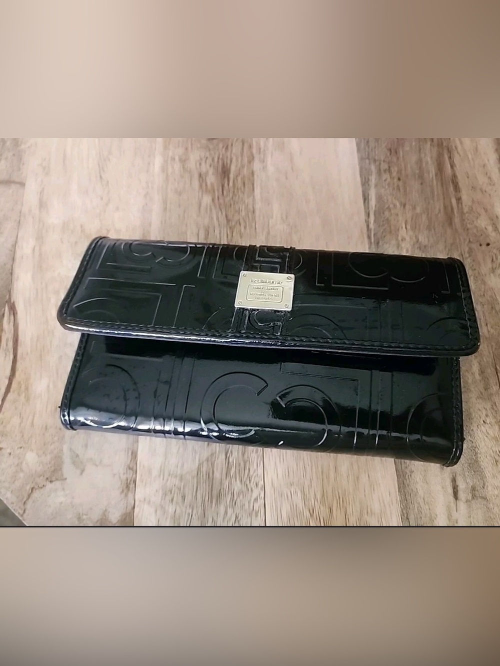 Liz Claiborne black patent leather trifold logo wallet, EUC